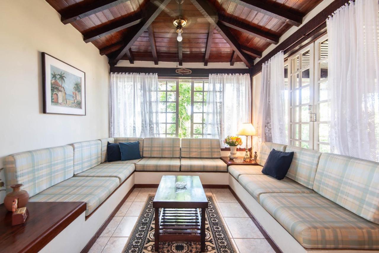 Casa com piscina na melhor localização de Búzios -WIFI 500MB, SMART TV 4K - agua e luz cobrados a parte Extérieur photo