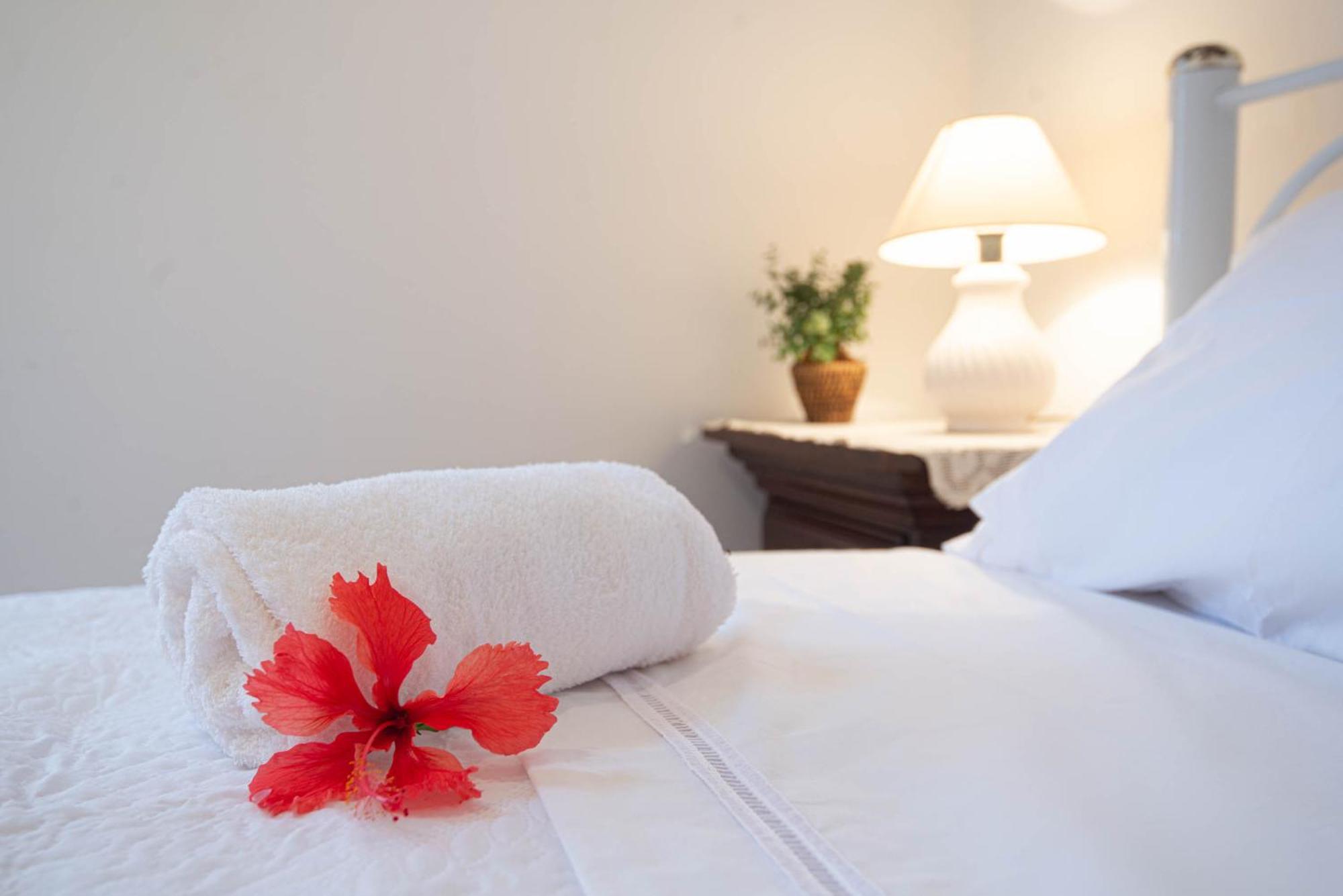 Casa com piscina na melhor localização de Búzios -WIFI 500MB, SMART TV 4K - agua e luz cobrados a parte Extérieur photo