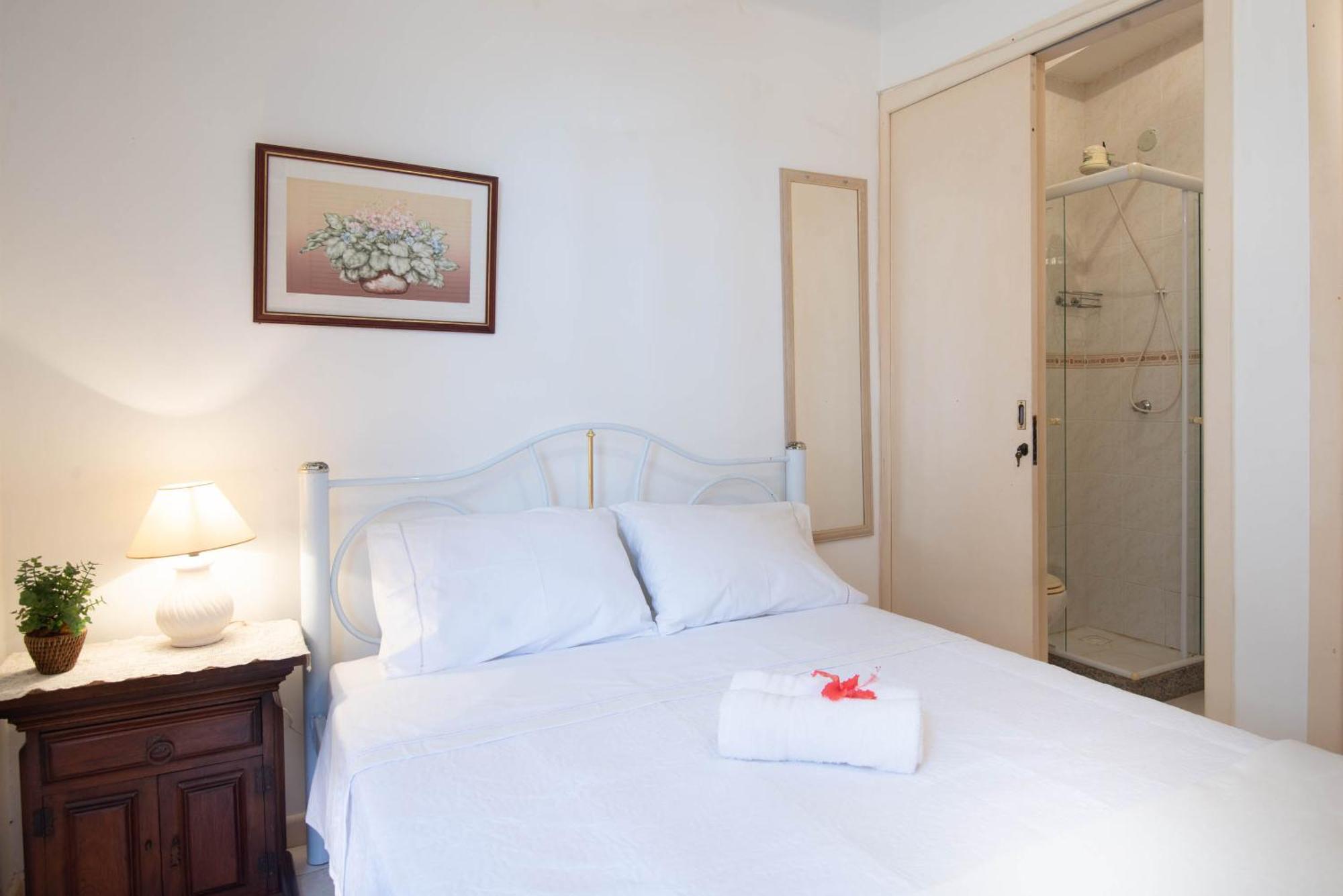 Casa com piscina na melhor localização de Búzios -WIFI 500MB, SMART TV 4K - agua e luz cobrados a parte Extérieur photo