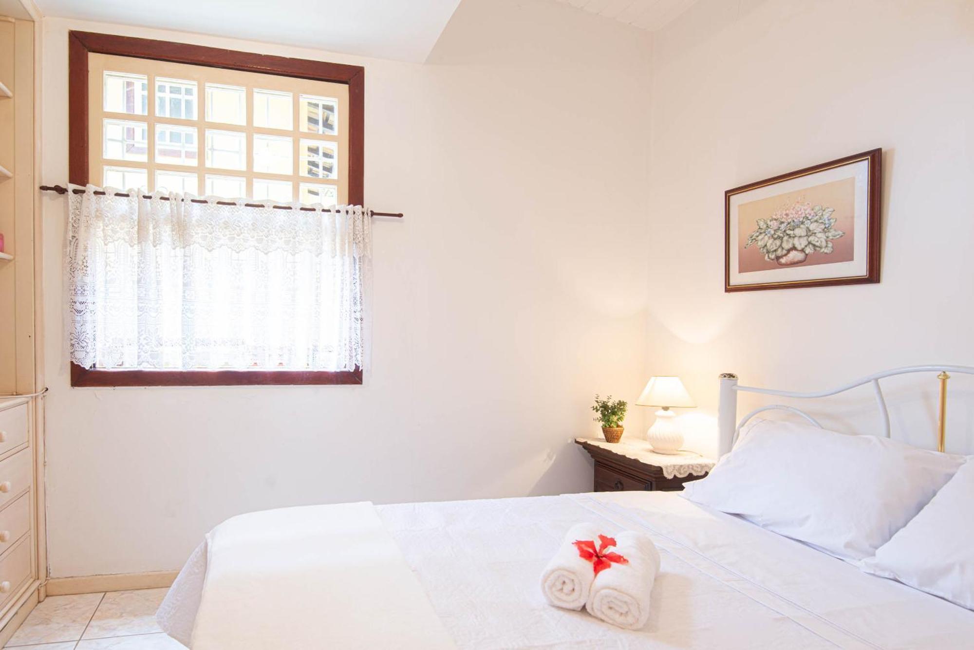 Casa com piscina na melhor localização de Búzios -WIFI 500MB, SMART TV 4K - agua e luz cobrados a parte Extérieur photo