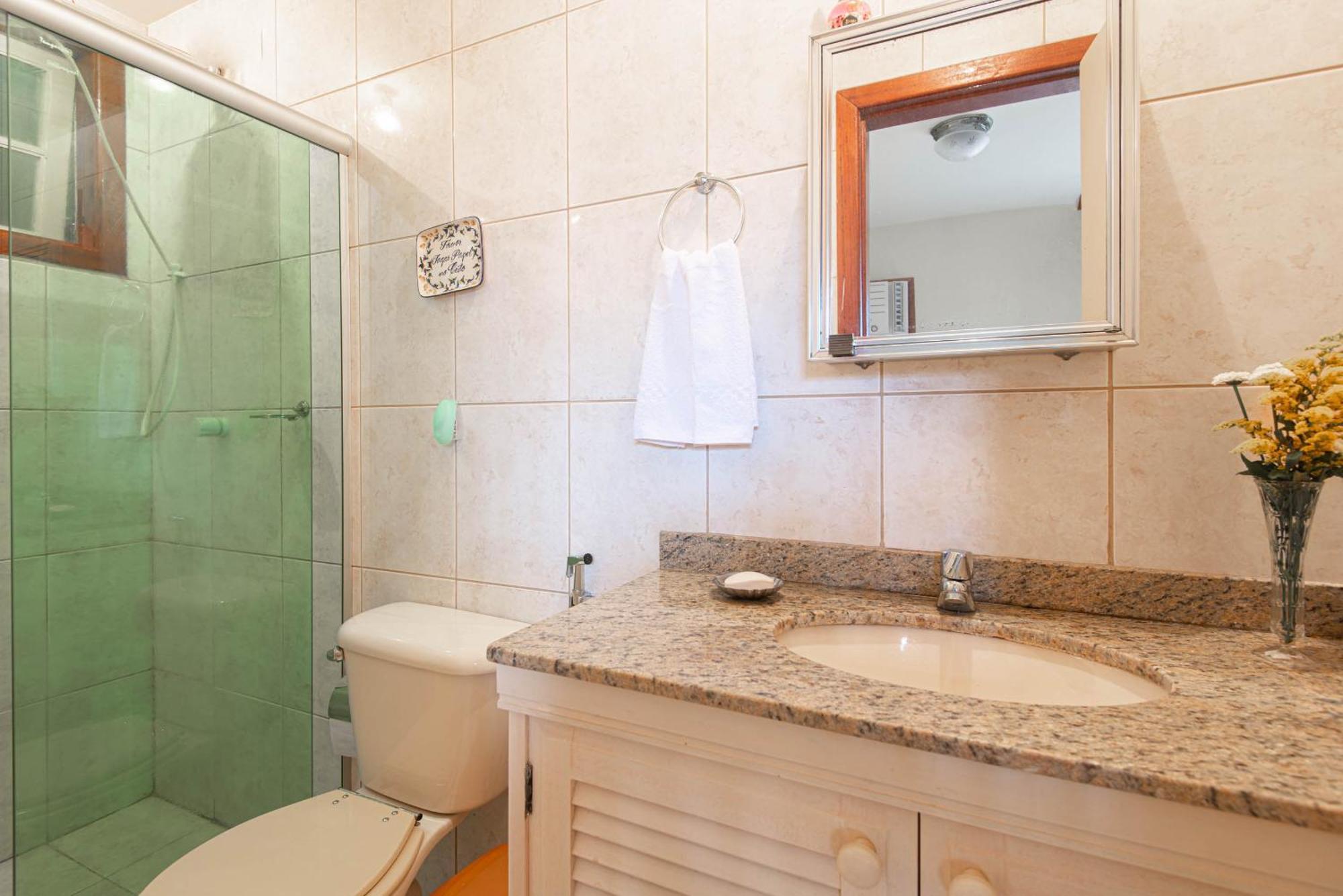 Casa com piscina na melhor localização de Búzios -WIFI 500MB, SMART TV 4K - agua e luz cobrados a parte Extérieur photo
