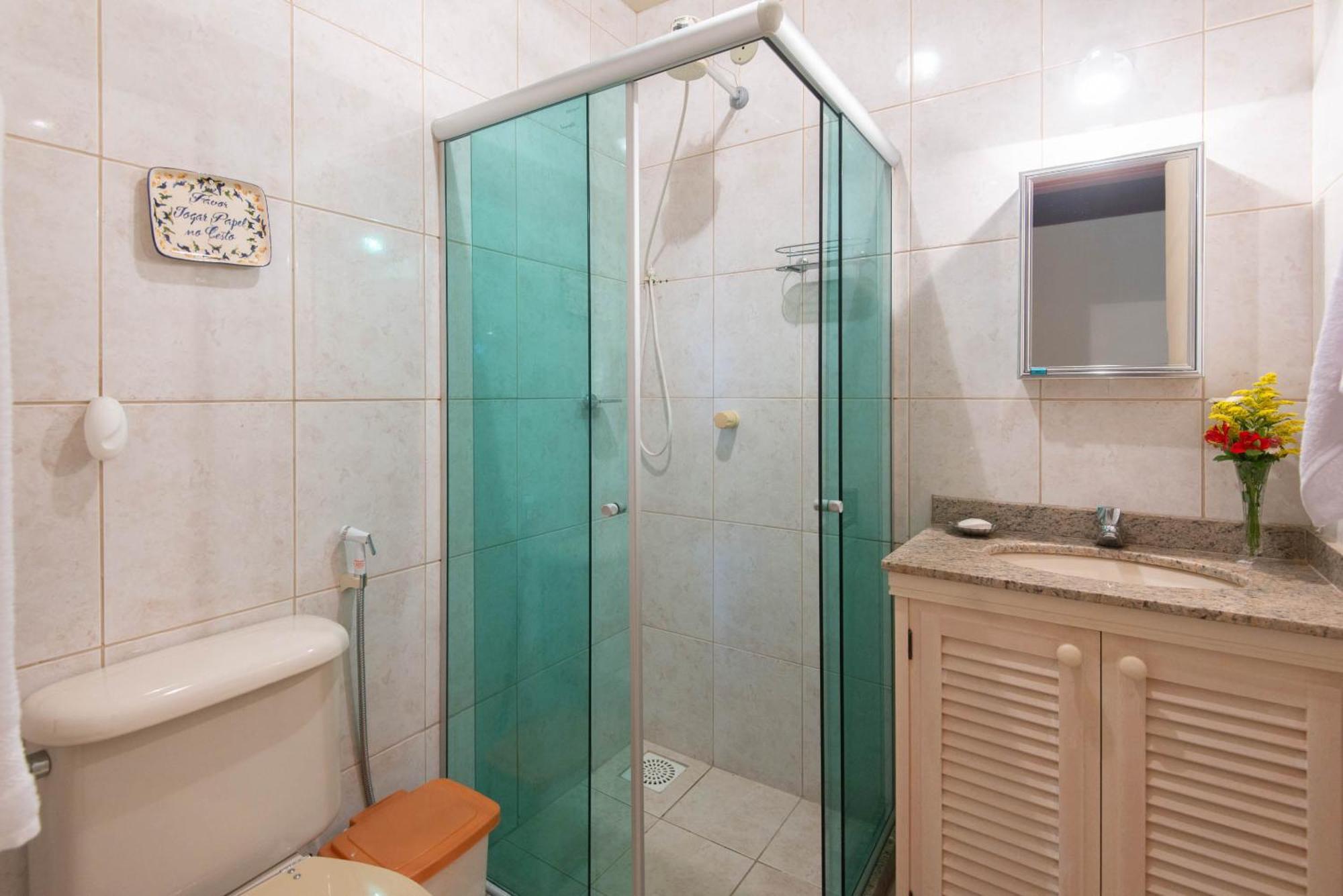 Casa com piscina na melhor localização de Búzios -WIFI 500MB, SMART TV 4K - agua e luz cobrados a parte Extérieur photo
