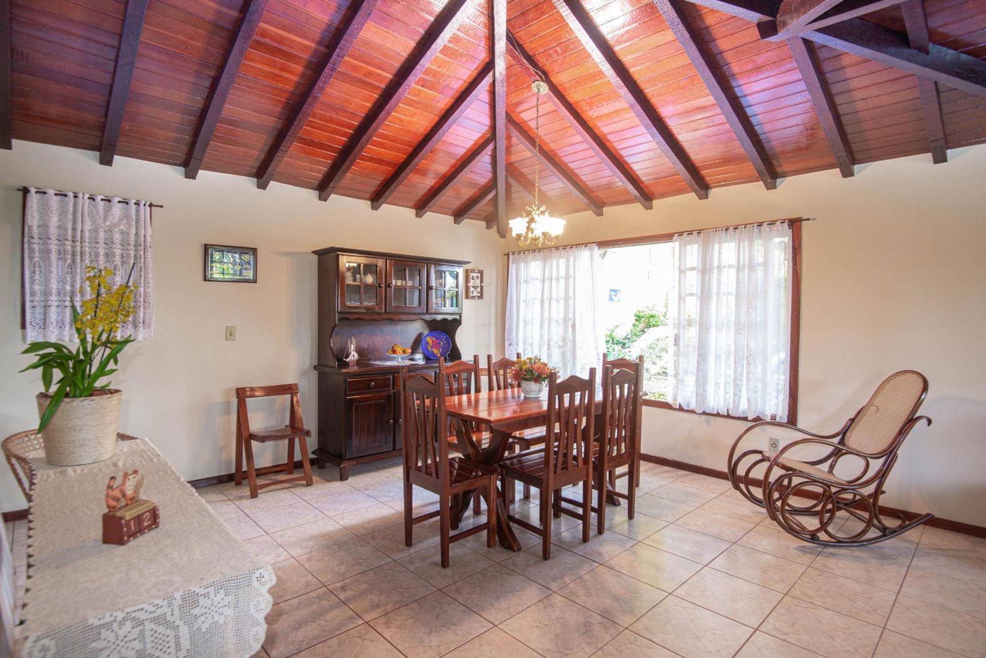 Casa com piscina na melhor localização de Búzios -WIFI 500MB, SMART TV 4K - agua e luz cobrados a parte Extérieur photo