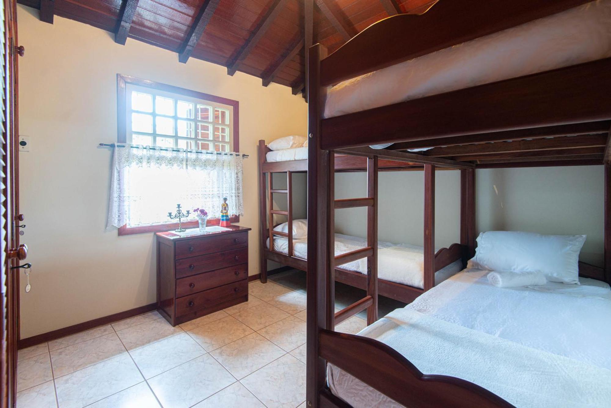 Casa com piscina na melhor localização de Búzios -WIFI 500MB, SMART TV 4K - agua e luz cobrados a parte Extérieur photo